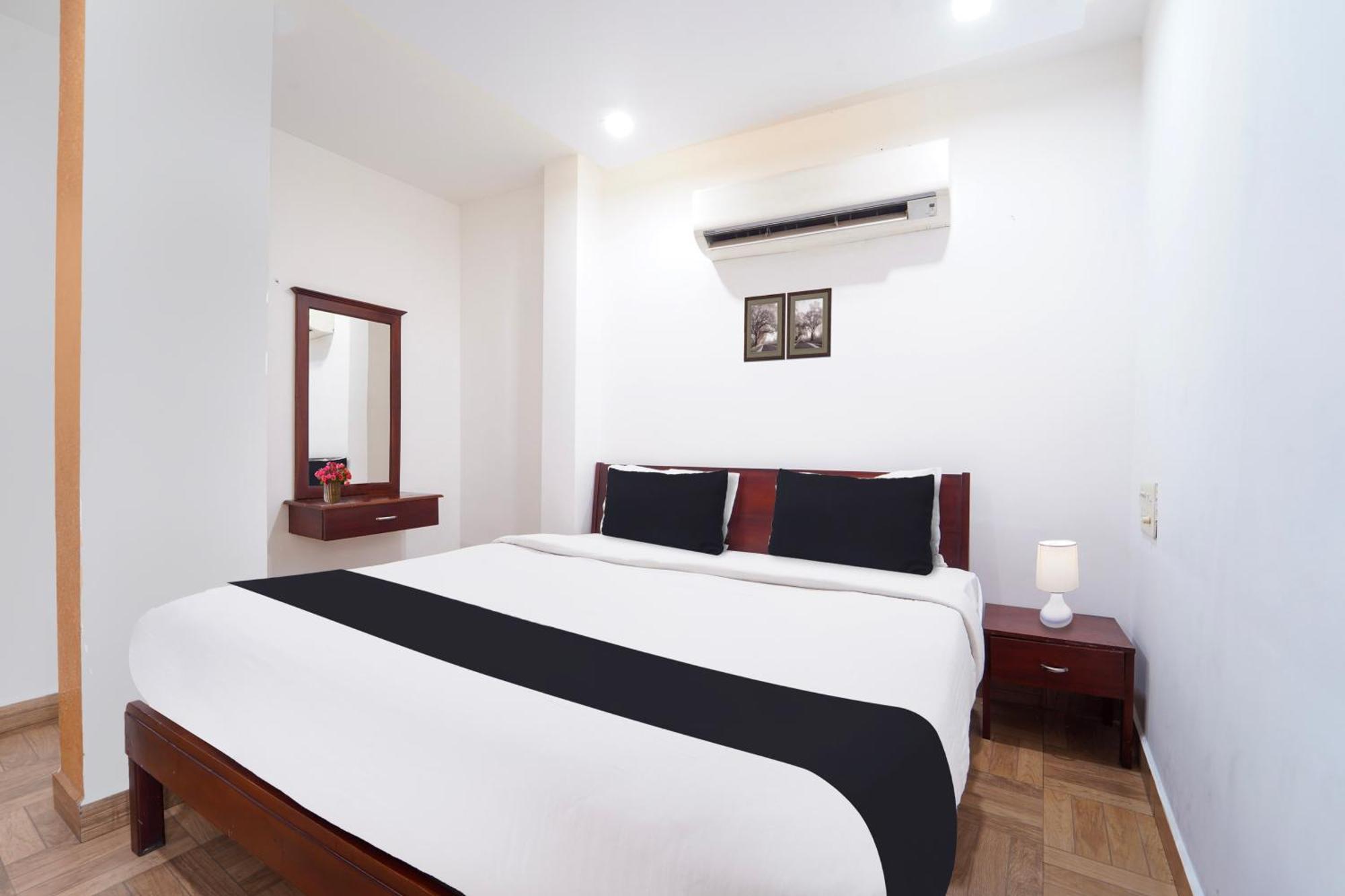 Super Townhouse City Center Ernakulam Kochi Exterior photo
